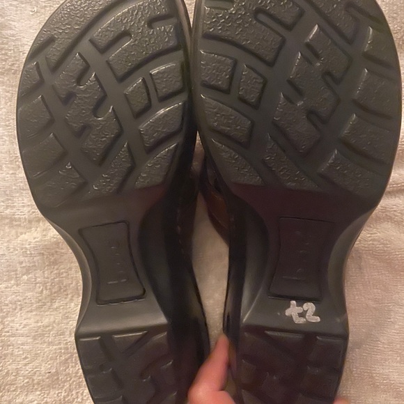 b.o.c Brown Clogs sz 7 - Picture 6 of 7